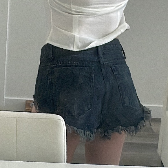 ONE TEASPOON Shorts - Picture 2 of 6